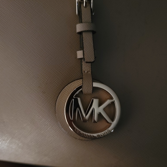 Authentic MK purse - Picture 6 of 6